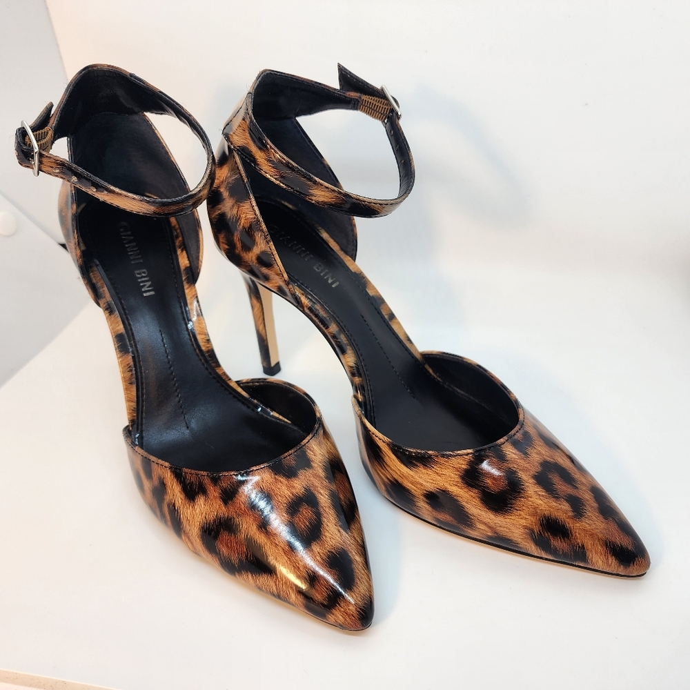 Gianni Bini Leopard Print Heels